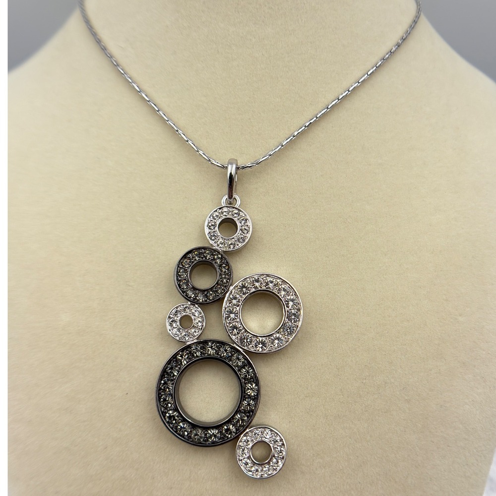 Nolan Miller Thailand Silver Tone Circle‎ Pendant Necklace Costume Jewelry